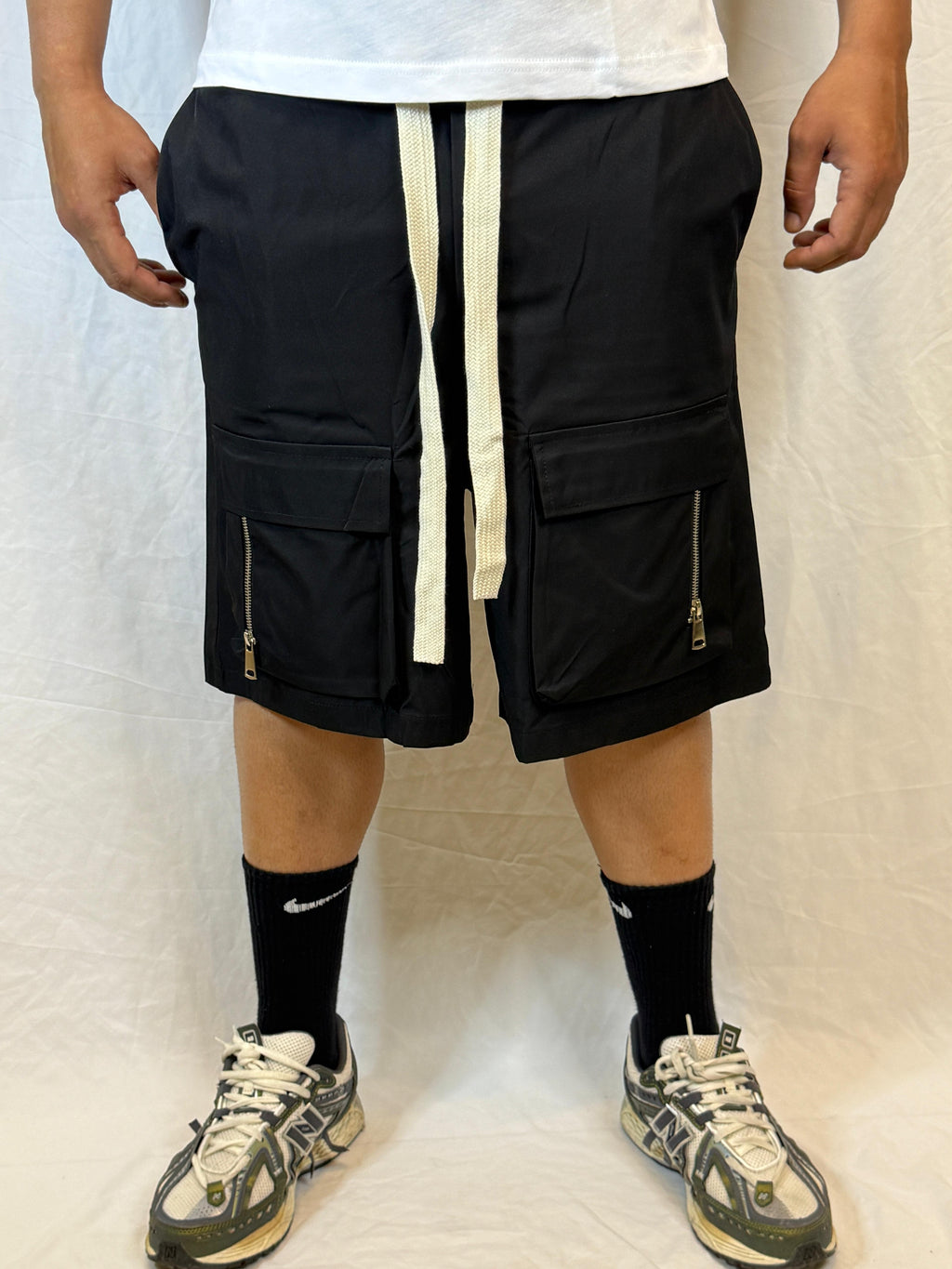 PANTALONCINO NERO LUCIDO